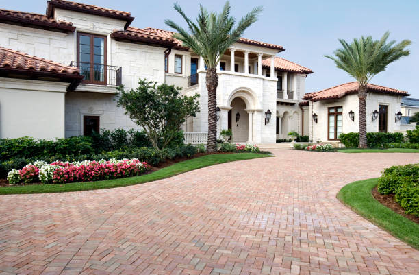Best Custom Driveway Pavers  in Traer, IA